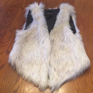 Women’s  Fur Vest